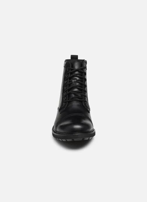      CLARKS BATCOMBE CAP  ZWART   