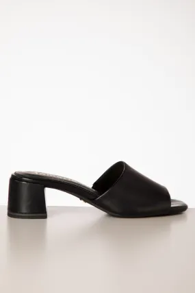 Josie Slip On muiltjes van leder in zwart